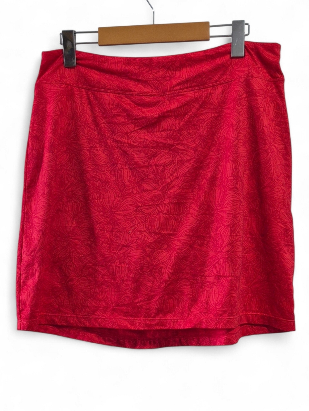 Red Women's Skort - Sleek Everyday Style - Picture 2 of 9